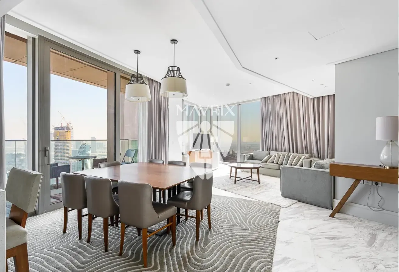 Spacious 3 Bed  | Maid Room | Burj Khalifa View