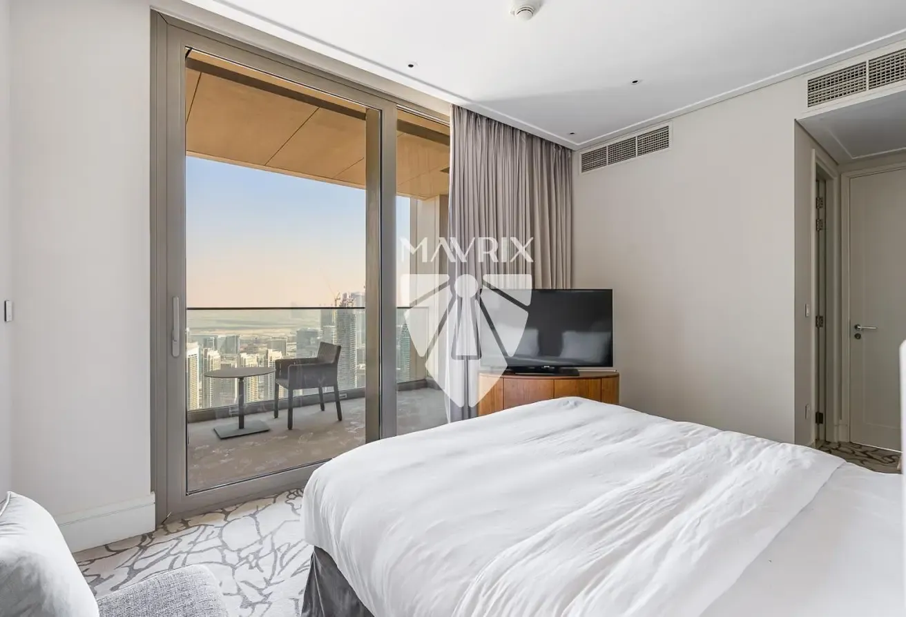 Spacious 3 Bed  | Maid Room | Burj Khalifa View