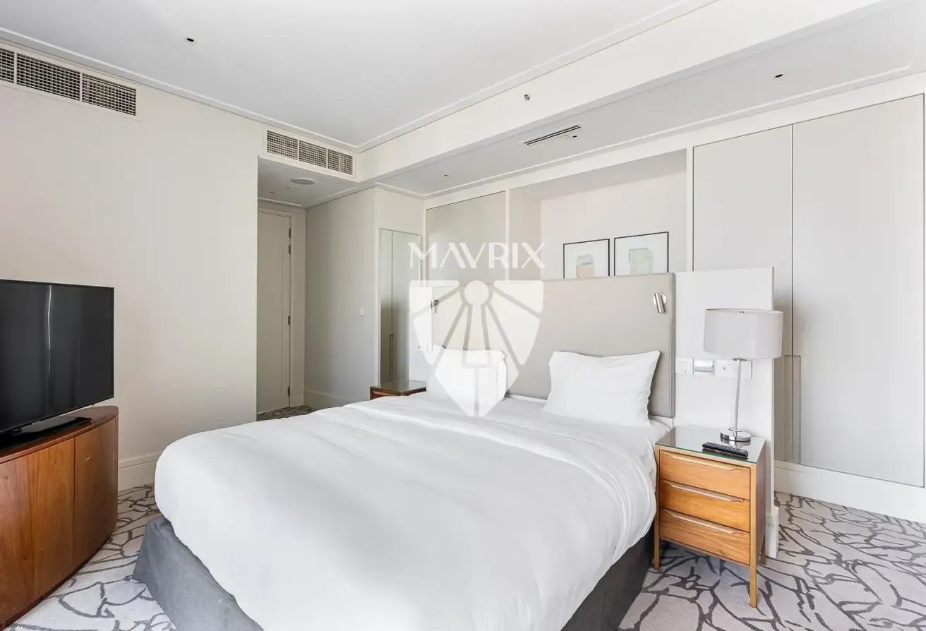 Spacious 3 Bed  | Maid Room | Burj Khalifa View