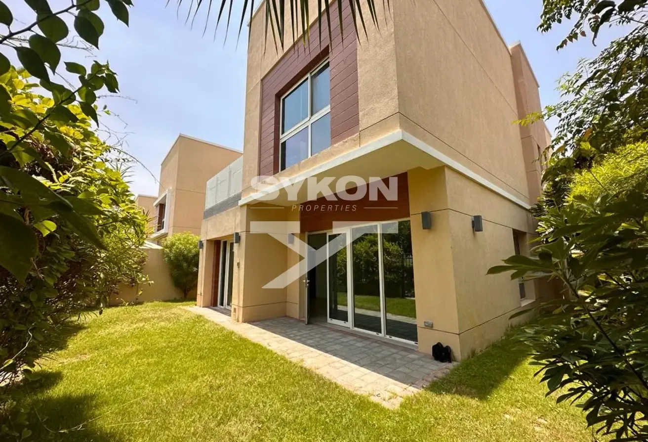 Independent Villa | Share Pool | Spacious Layout