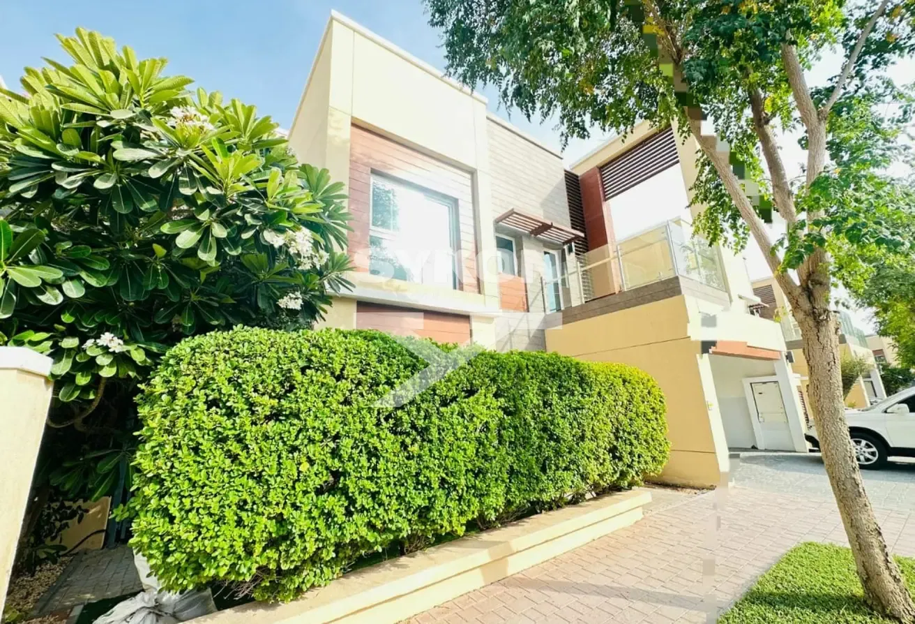 Independent Villa | Share Pool | Spacious Layout