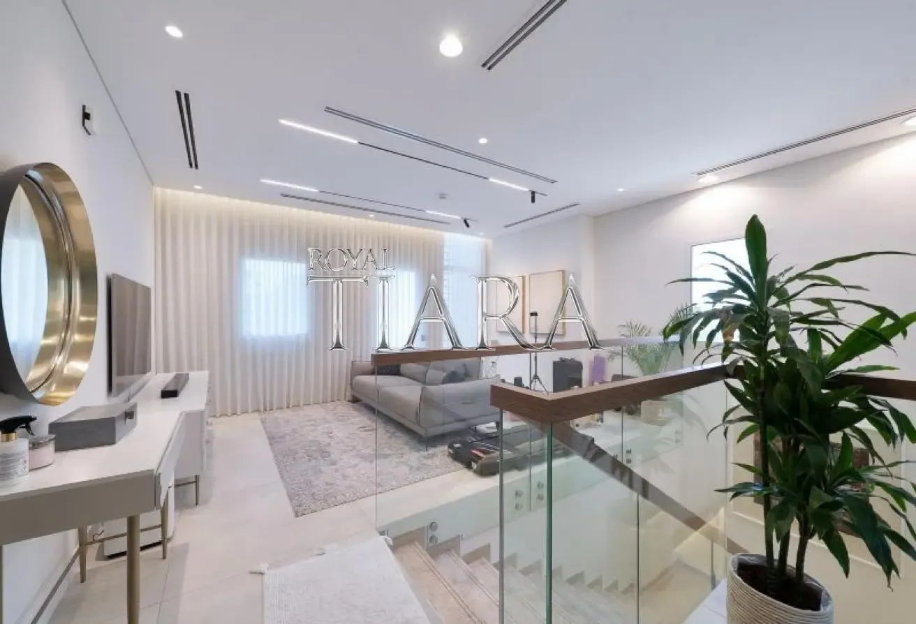 Type 4D4 I Corner Plot I Vacant | Unfurnished
