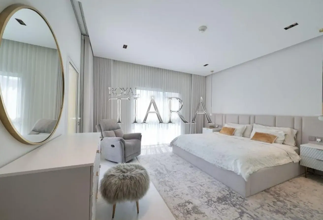 Type 4D4 I Corner Plot I Vacant | Unfurnished