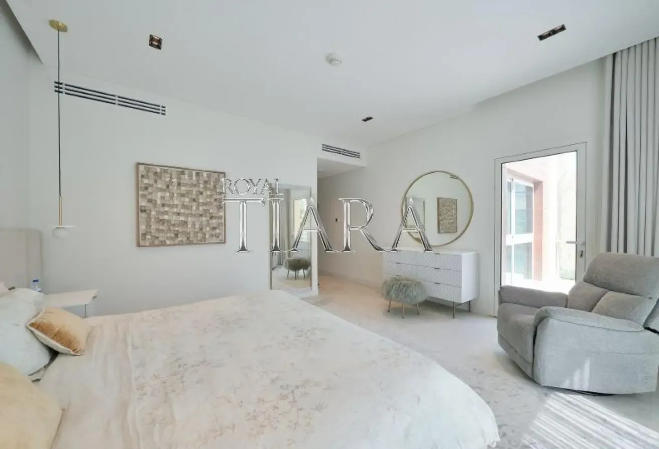 Type 4D4 I Corner Plot I Vacant | Unfurnished