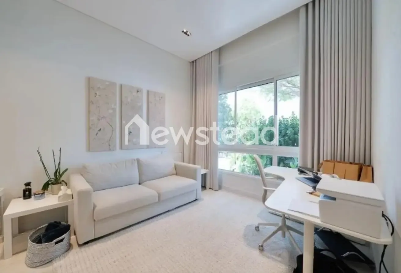 Park View | Upgraded | 4 Bed All Ensuite