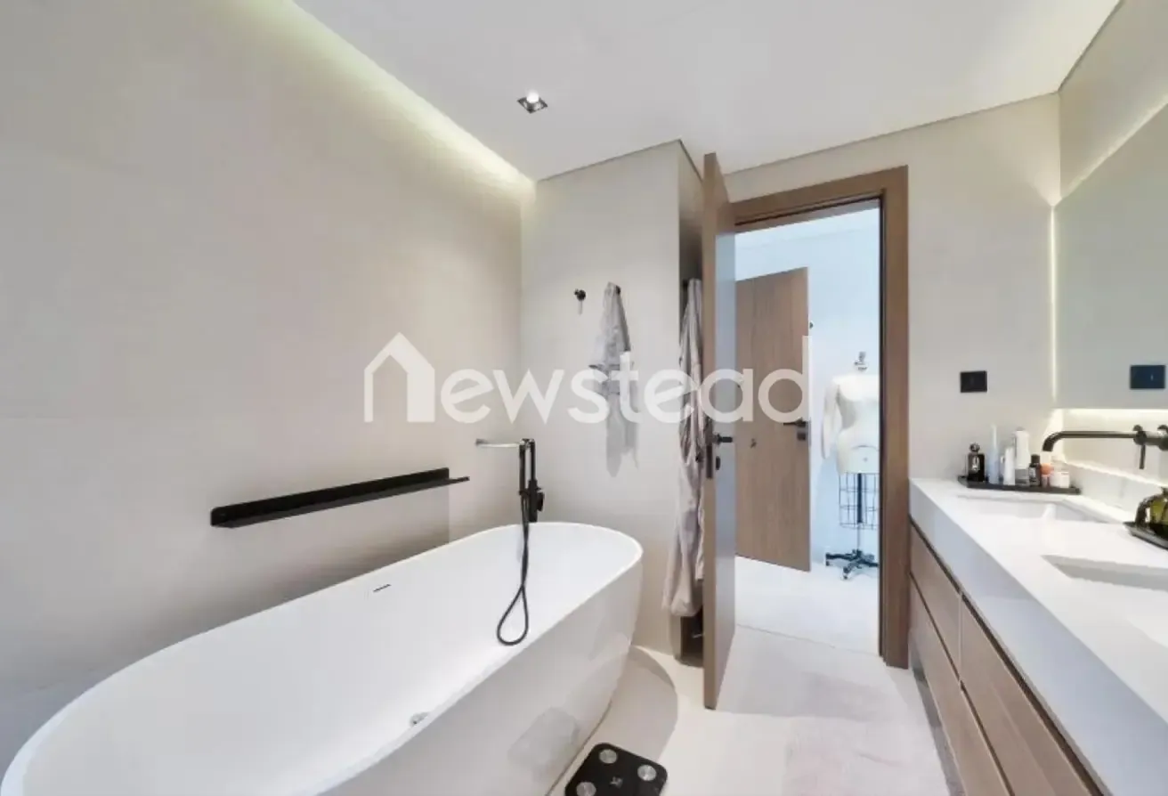 Park View | Upgraded | 4 Bed All Ensuite