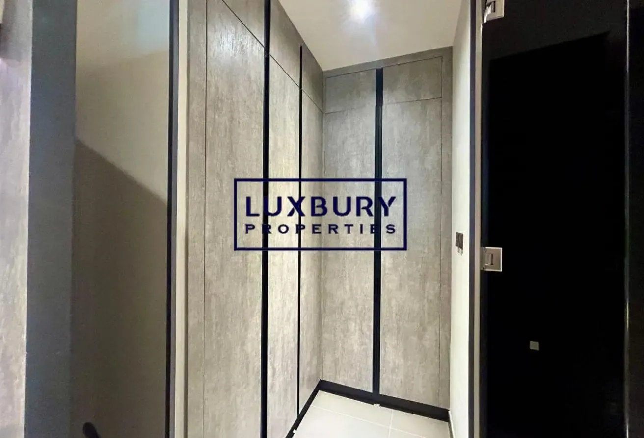 FULLY FURNISHED| PRIME LOCATION |AMAZING APARTMENT