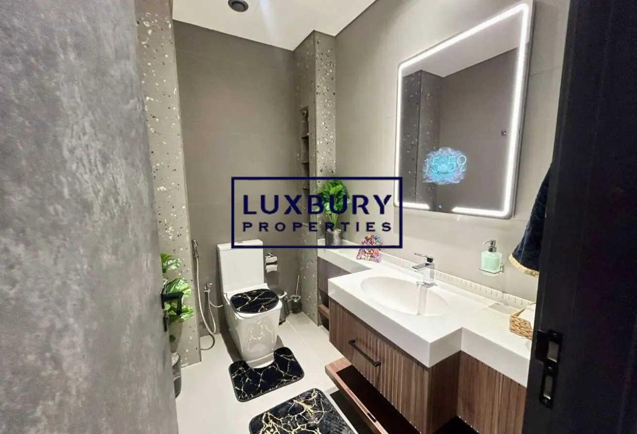 FULLY FURNISHED| PRIME LOCATION |AMAZING APARTMENT