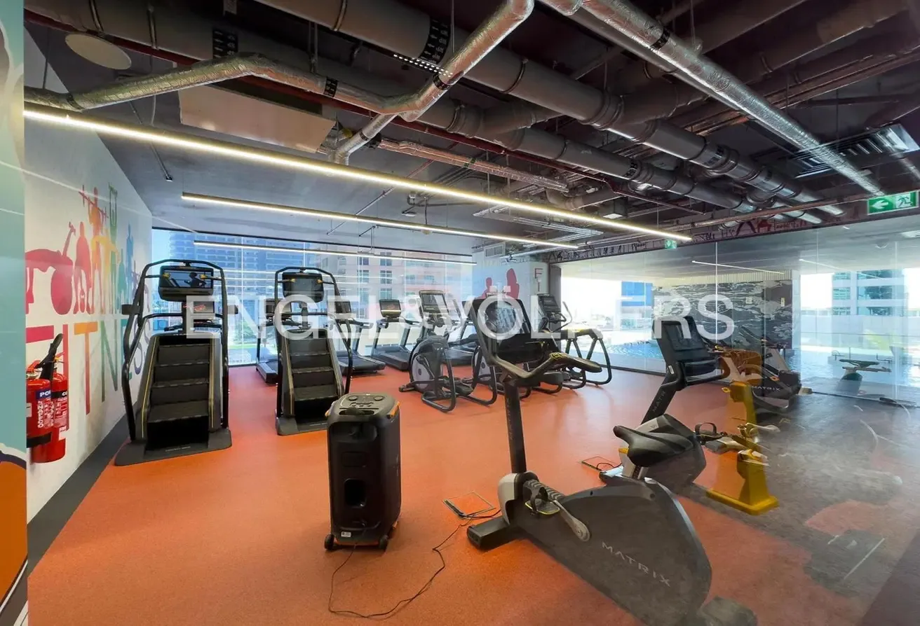 Lake View | Vacant Now | State of the art Gym