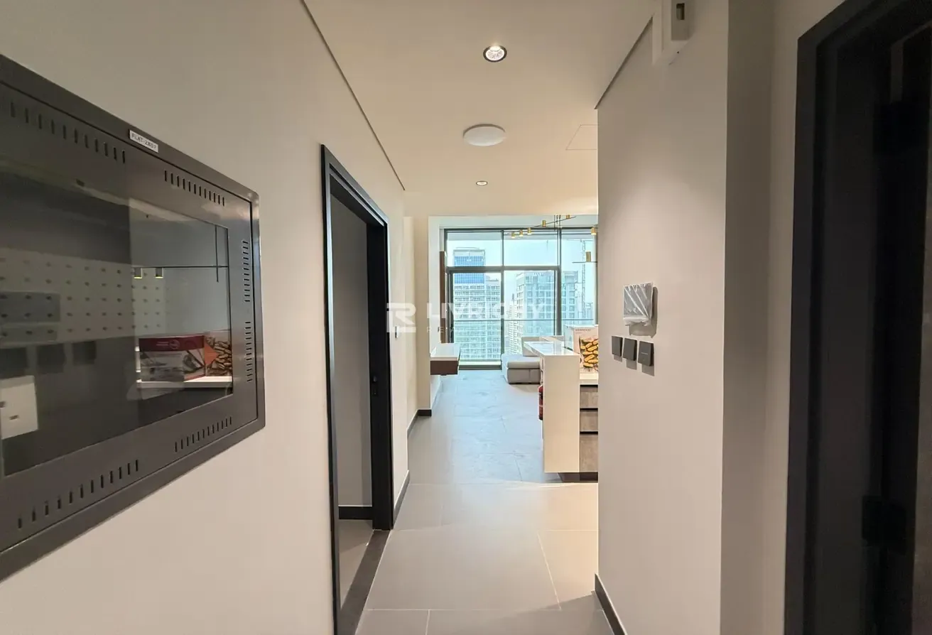FULLY FURNISHED | READY TO MOVE | HIGH FLOOR