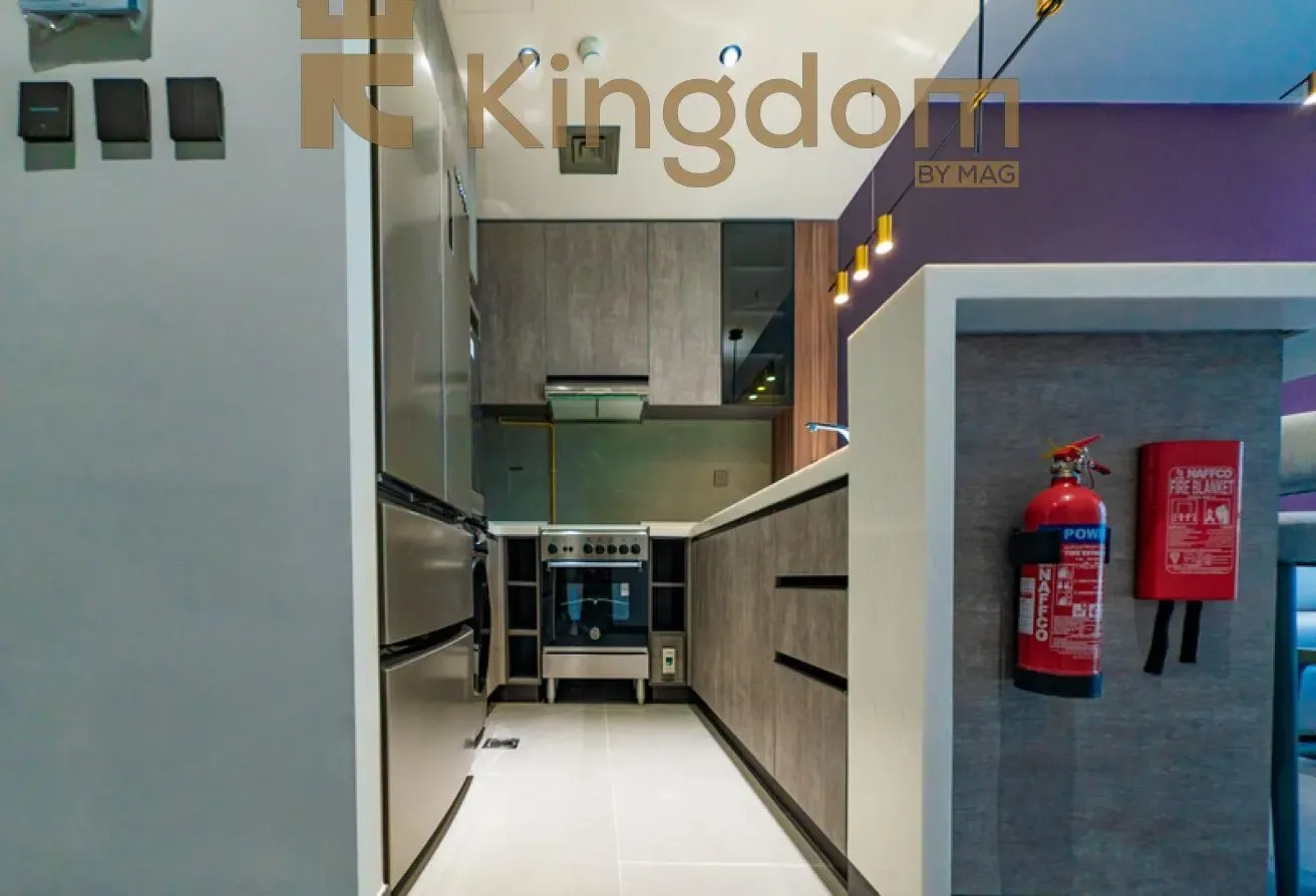 PREMIUM UNIT | WATERFRONT LIVING | NEAR METRO