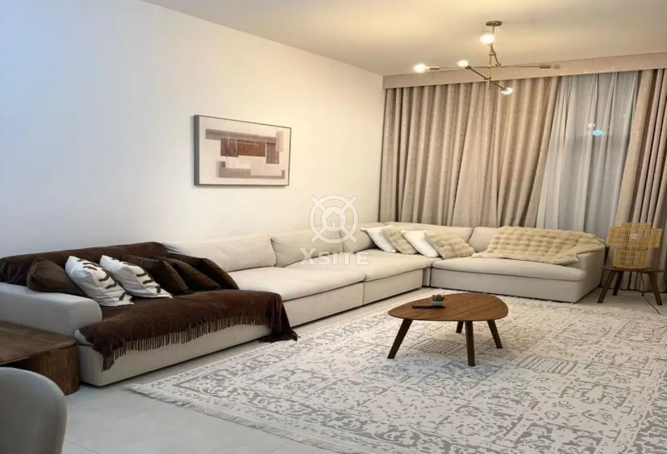 Lavish 2 BR|Modern Furnishing|Prime Location