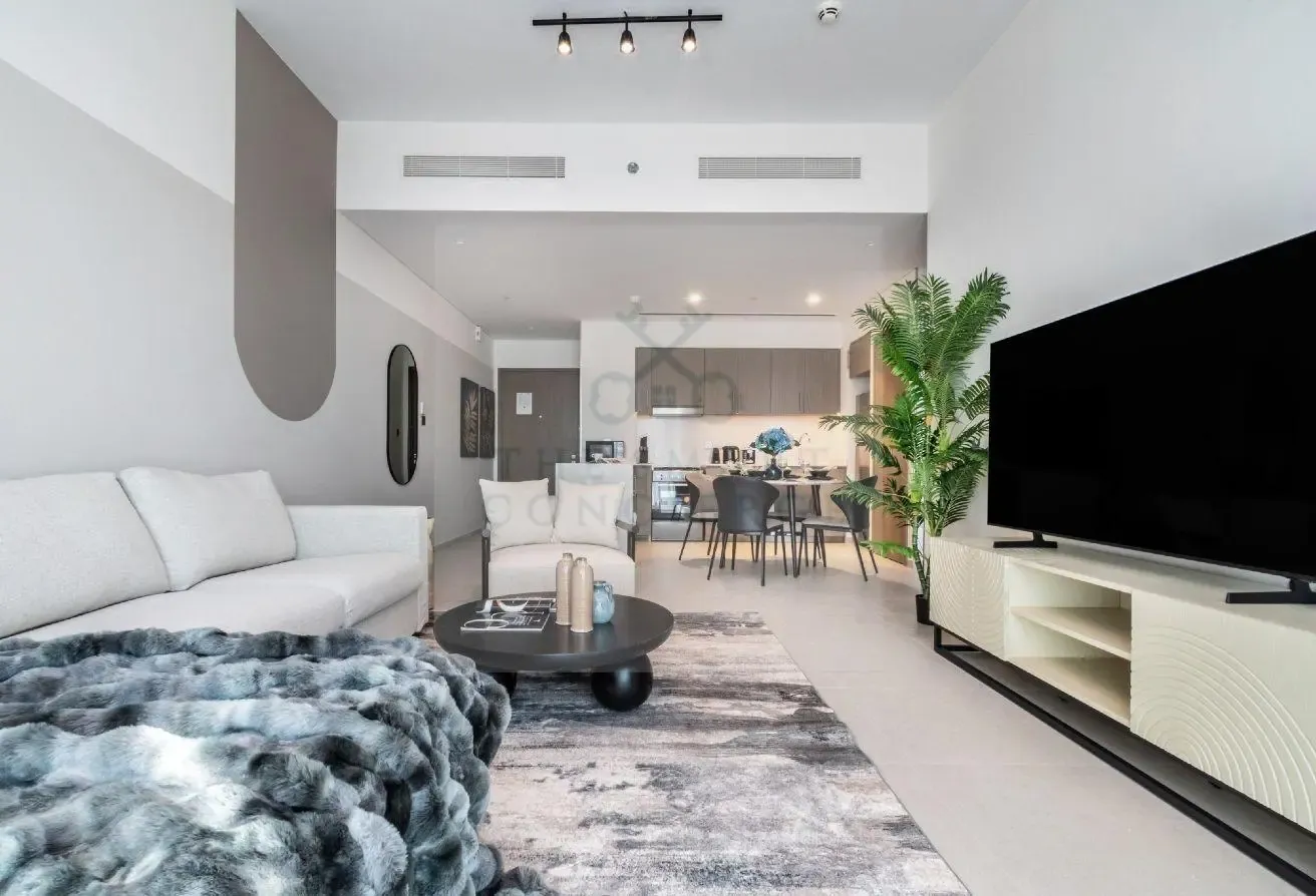 Splendid 1 BR in Downtown !