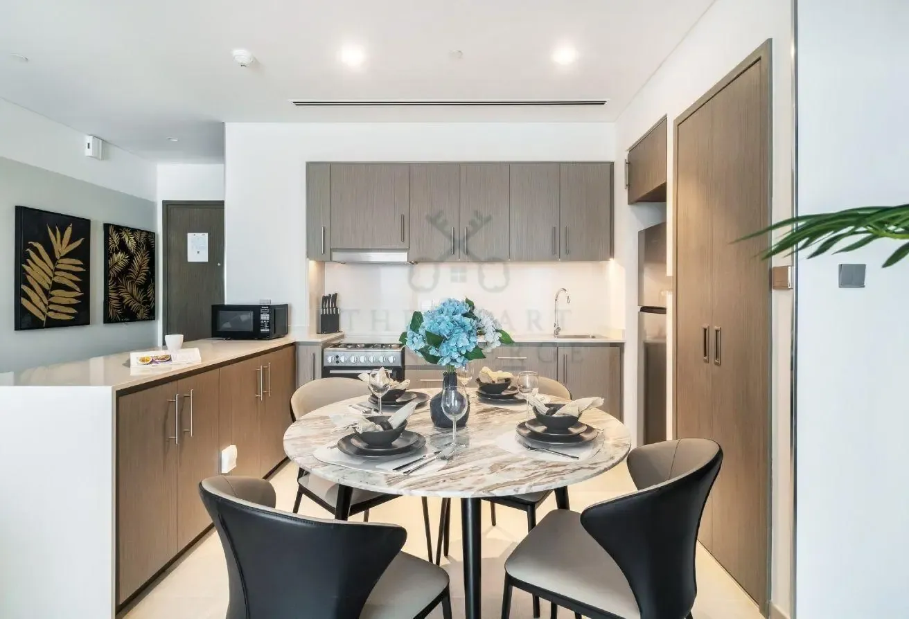 Splendid 1 BR in Downtown !
