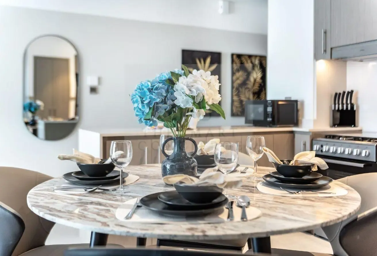 Splendid 1 BR in Downtown !
