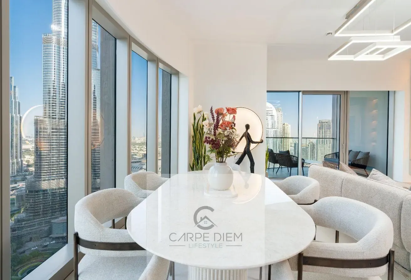 Stylish Large Unit - Grande Opera