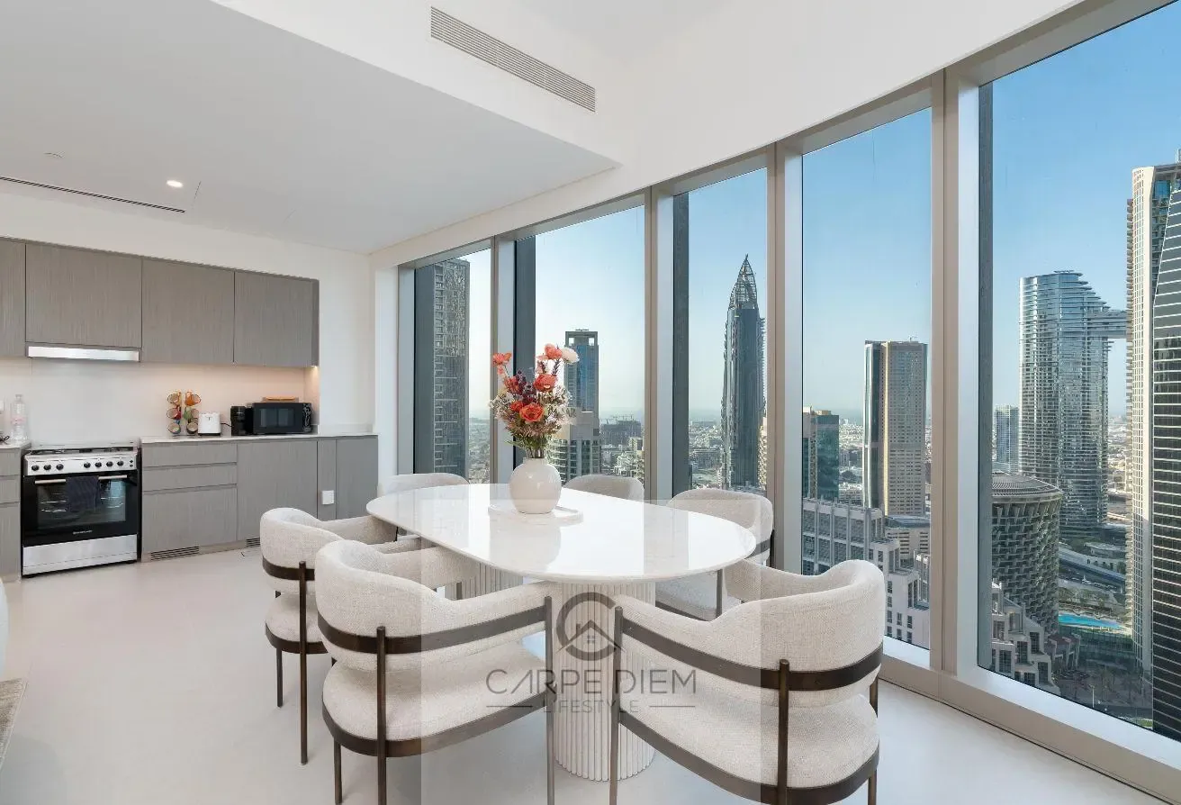 Stylish Large Unit - Grande Opera