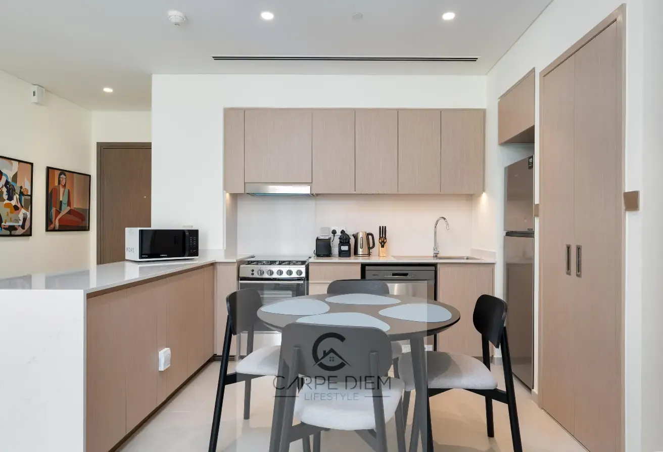 Stylish High Floor Unit | Downtown