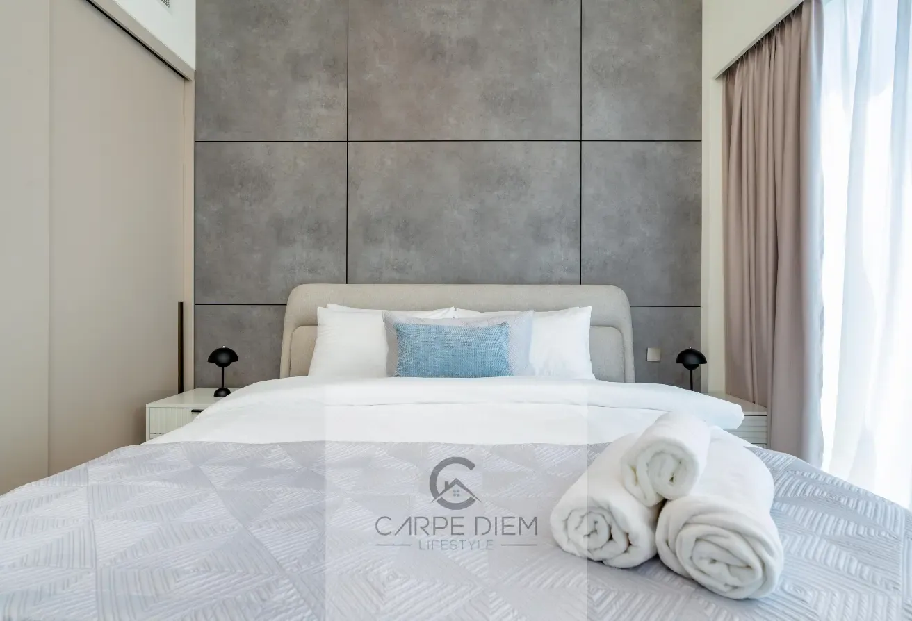 Stylish High Floor Unit | Downtown