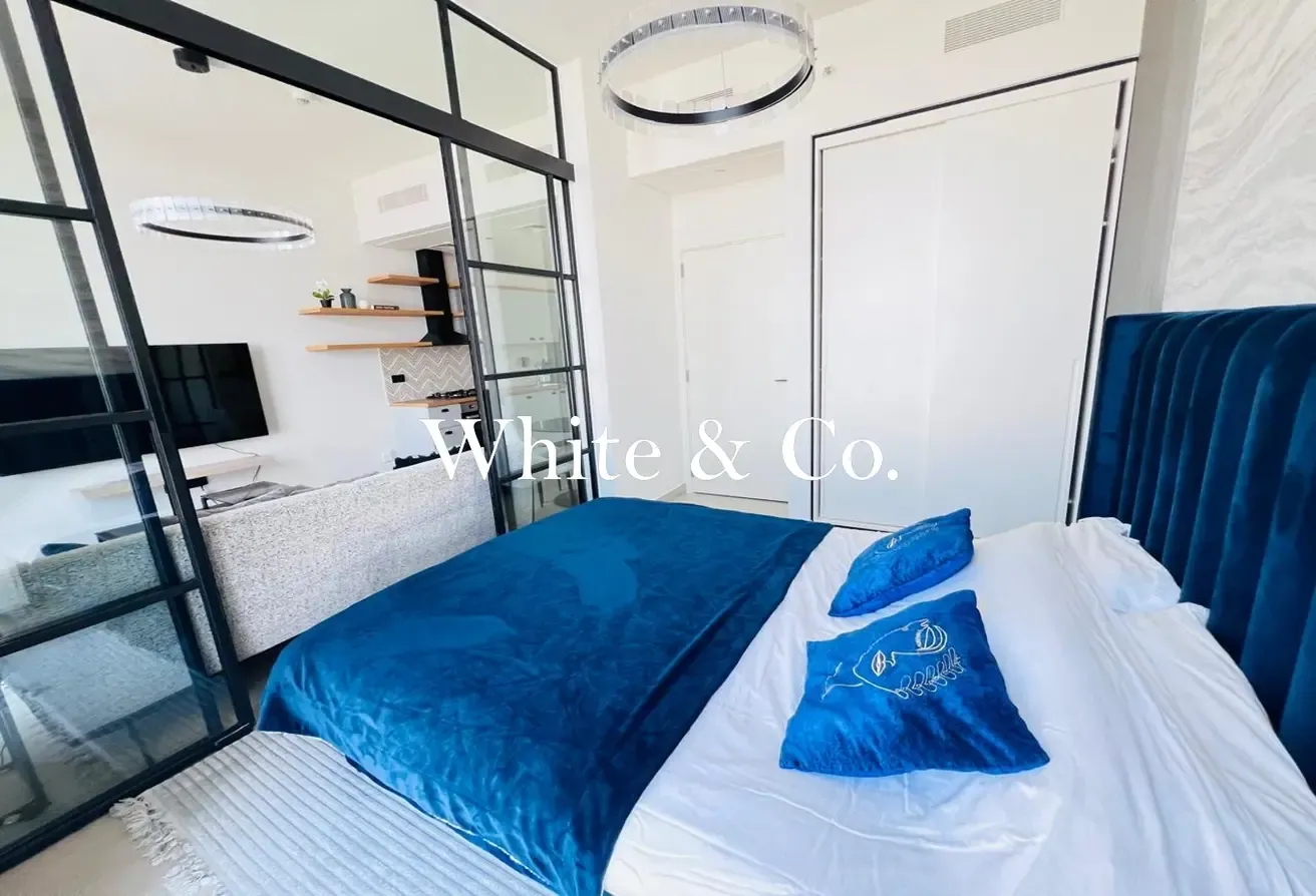 Available|Modern Apartment| Great Location
