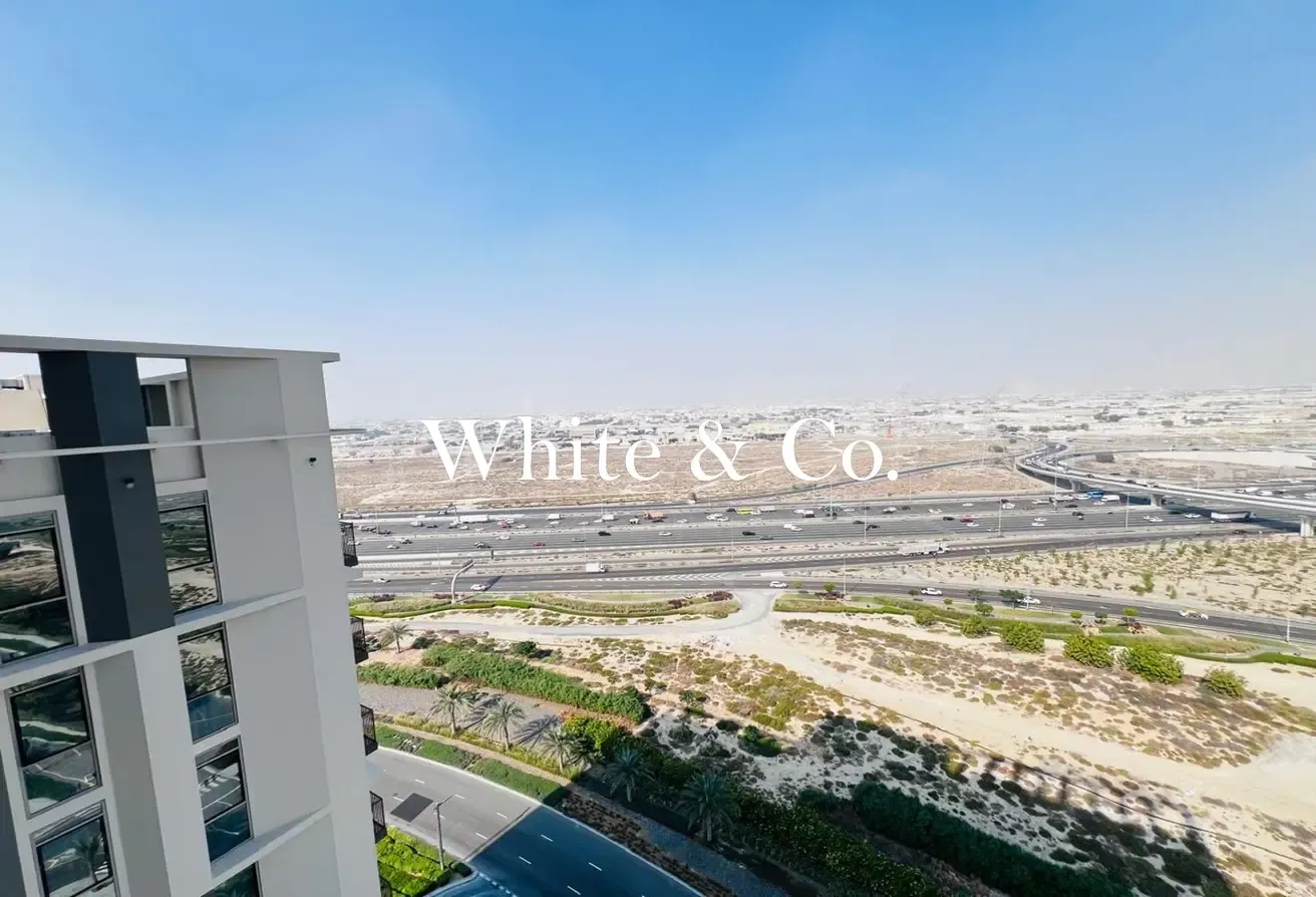 Ready| Fully Furnished| Prime Location