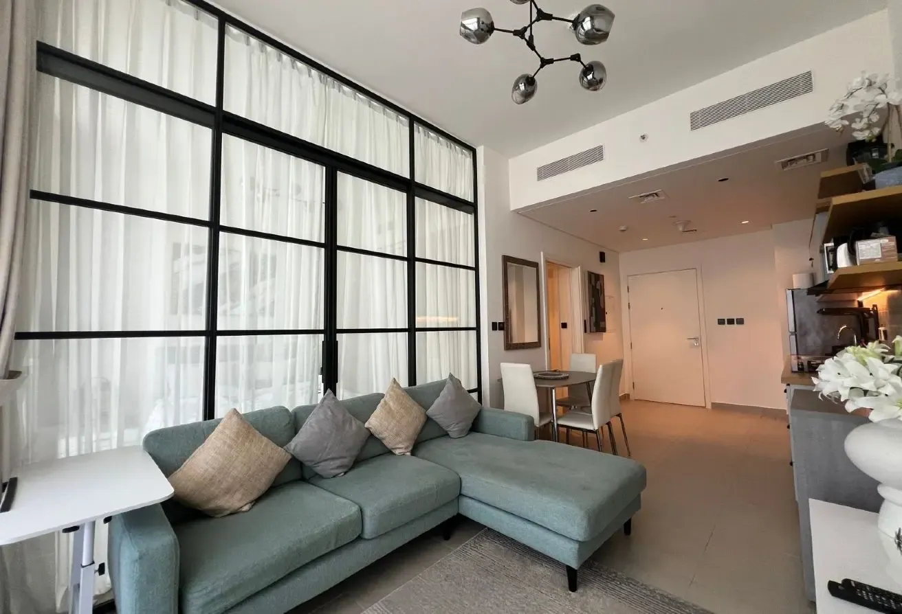 Fully Furnished 1-Bedroom with Pool View