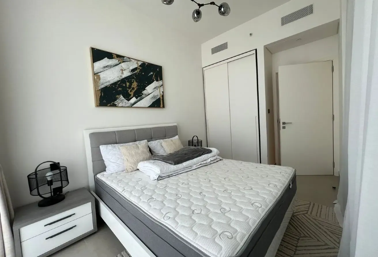 Fully Furnished 1-Bedroom with Pool View