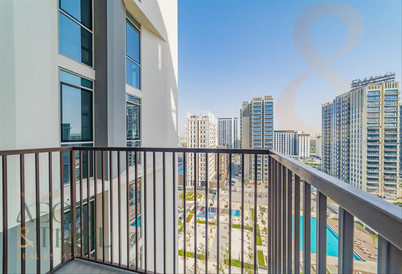 Ready To Move Great Location High Floor