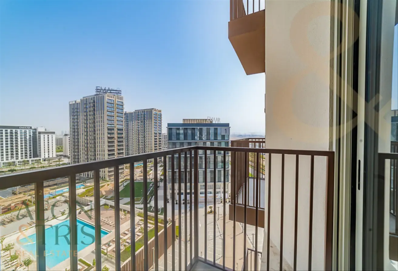 Ready To Move Great Location High Floor