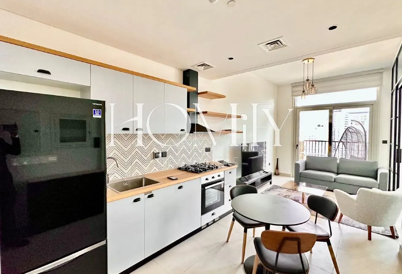 FULLY FURNISHED | EMAAR | POOL VIEW
