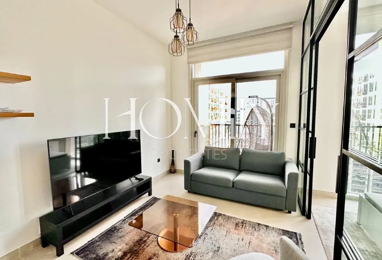 FULLY FURNISHED | EMAAR | POOL VIEW
