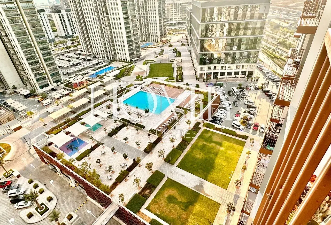 FULLY FURNISHED | EMAAR | POOL VIEW