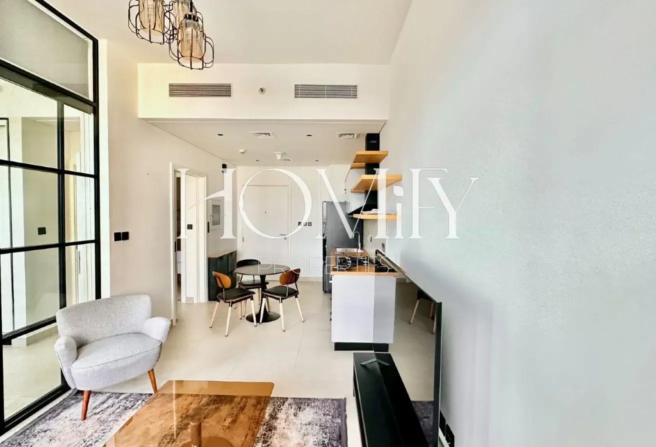 FULLY FURNISHED | EMAAR | POOL VIEW