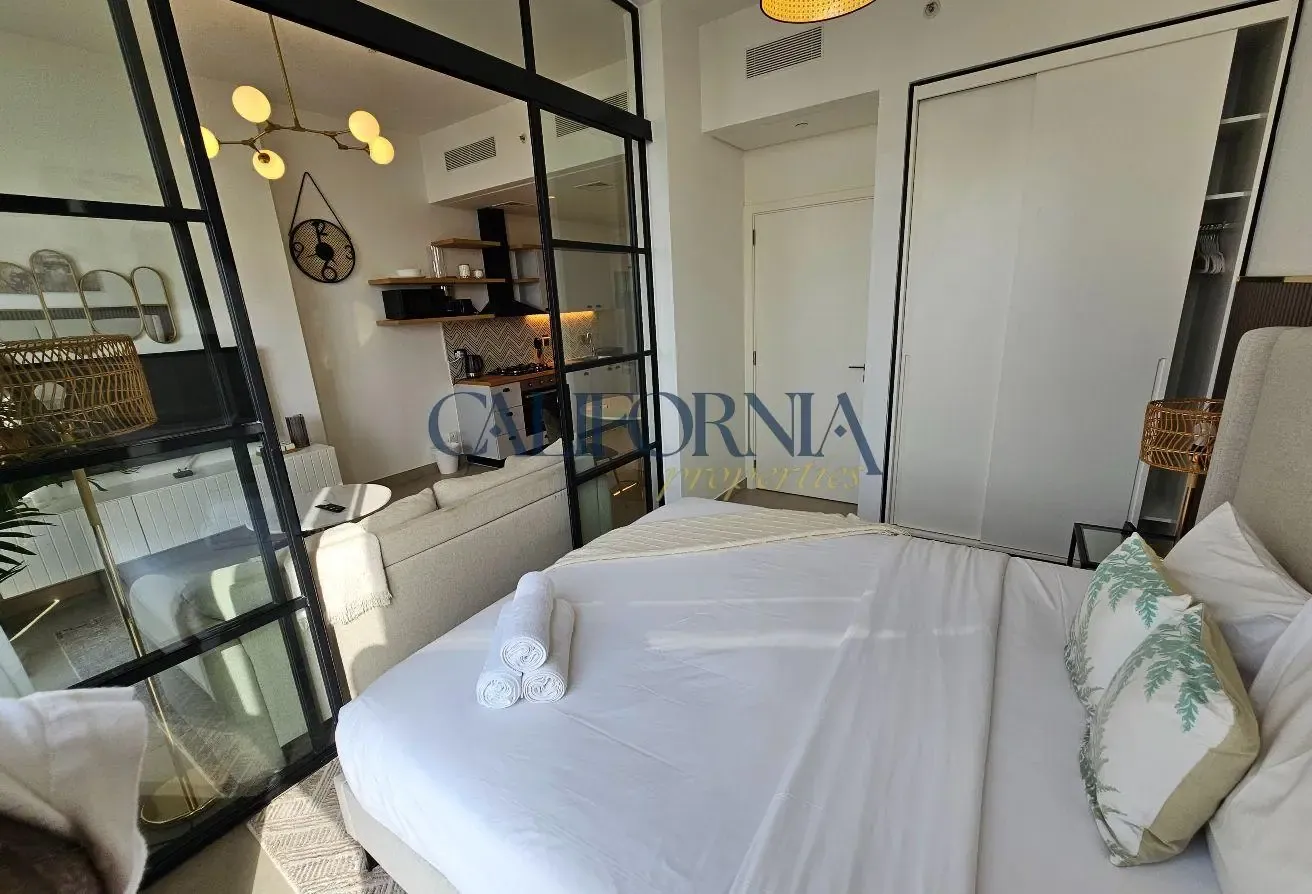 Fully Furnished | Vacant | Prime Location