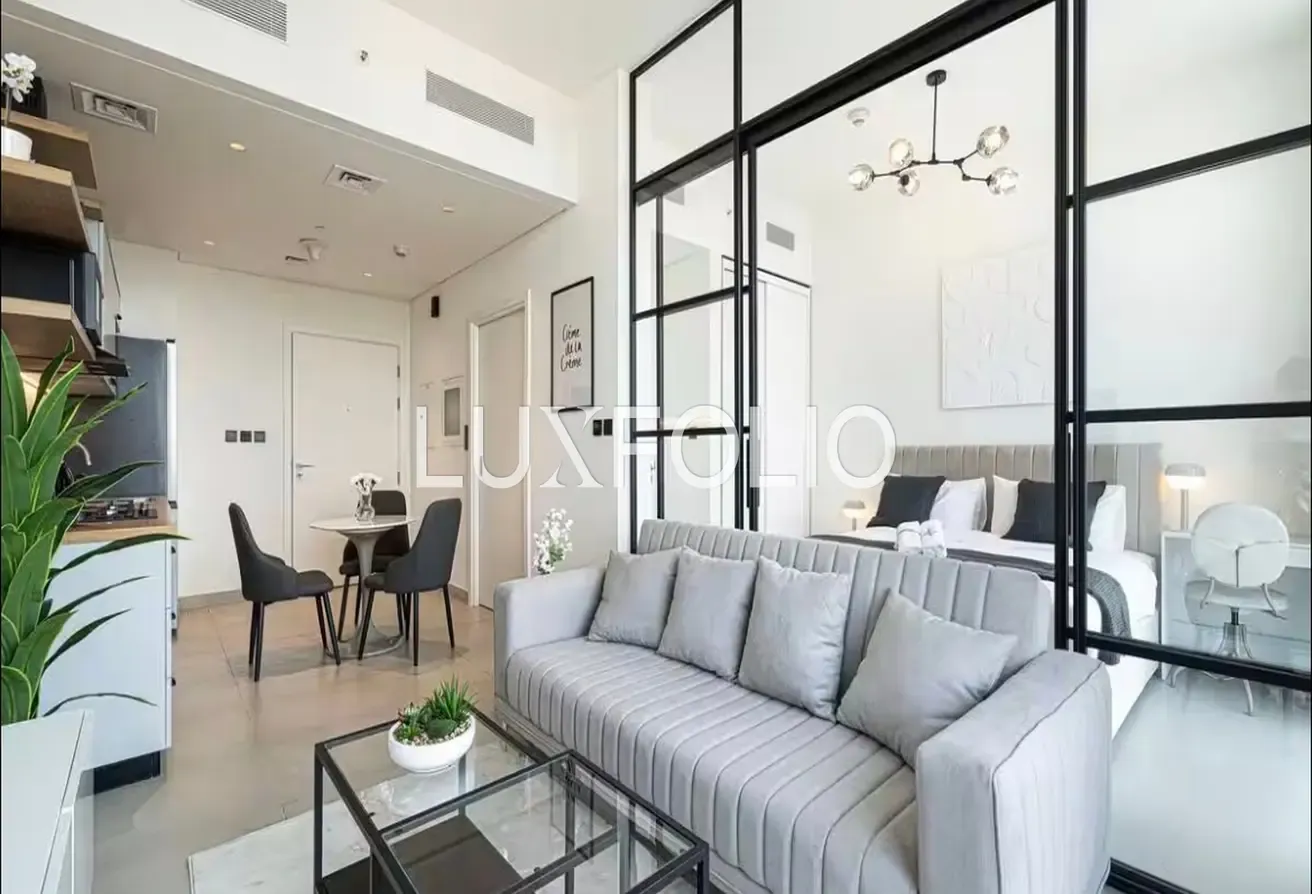 Fully Furnished | 4 cheques | Vacant