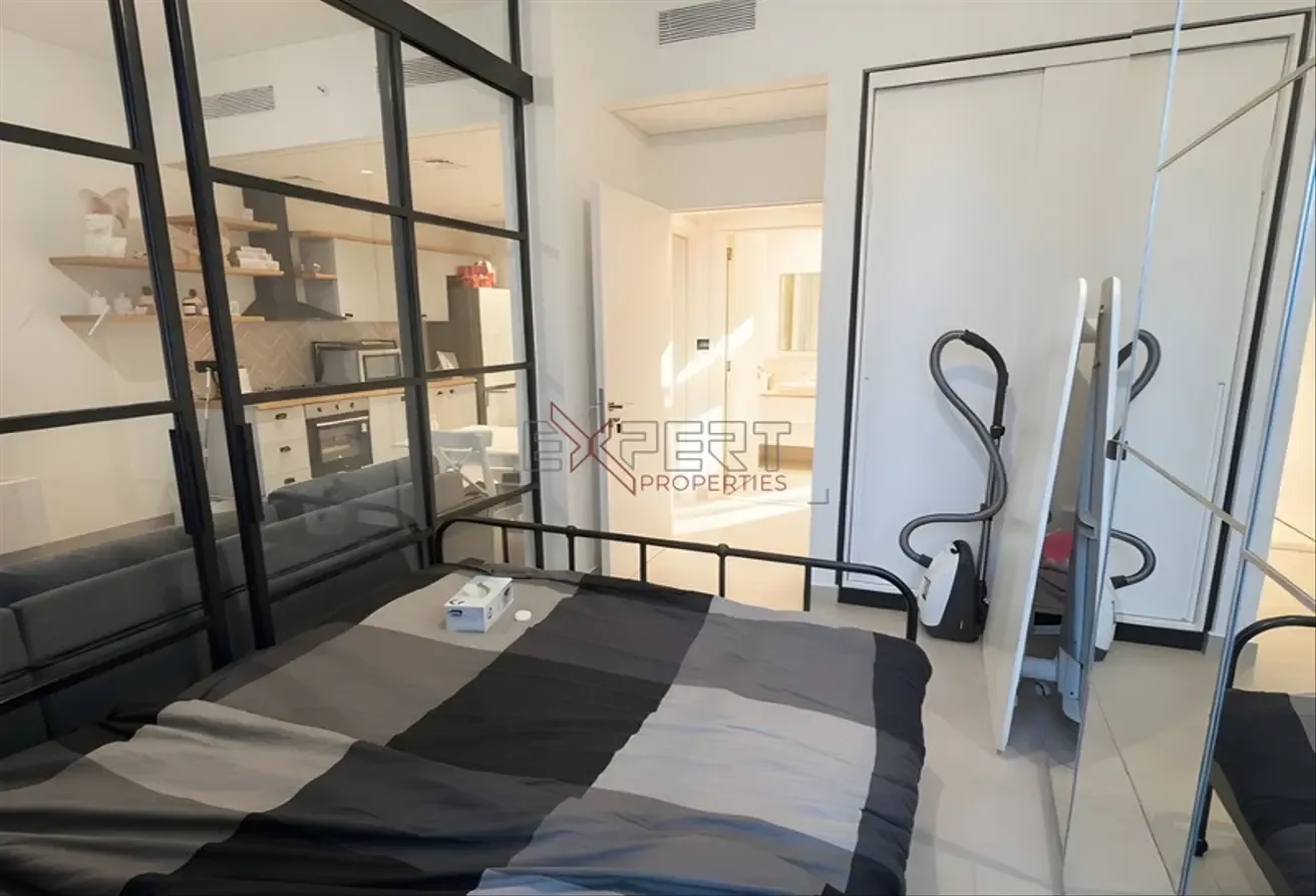 Elegant Apartment | Bright Modern Living