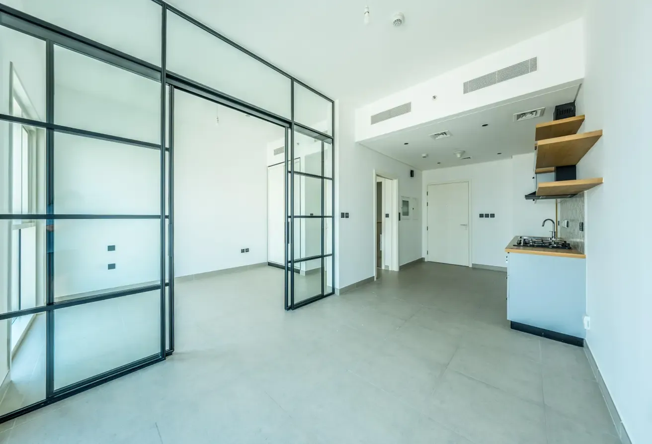 Ready to Move | Pool View | Unfurnished