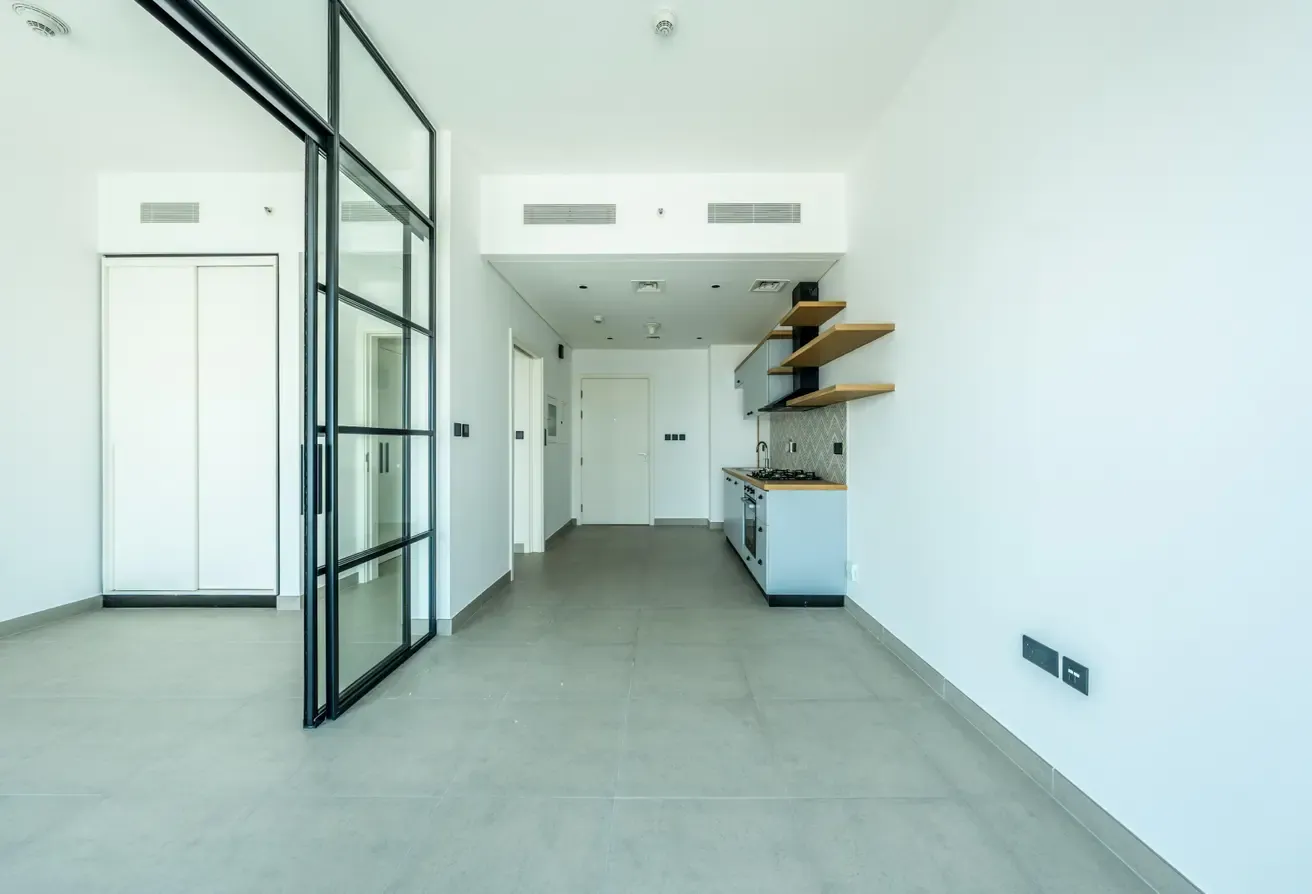 Ready to Move | Pool View | Unfurnished