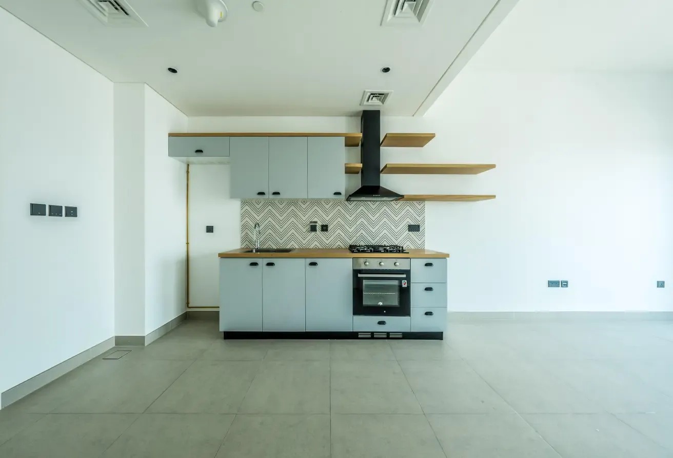 Ready to Move | Pool View | Unfurnished