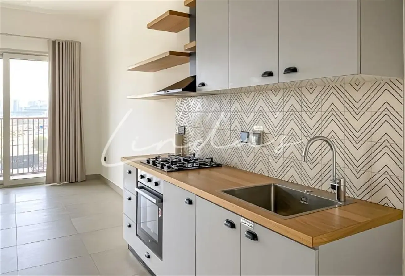 Well maintained | Prime Location | Modern Unit