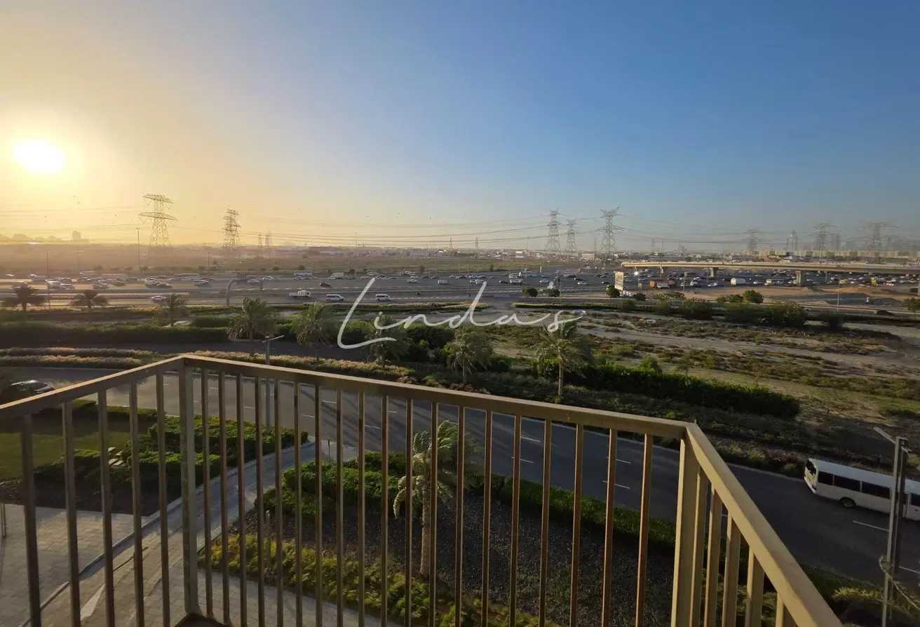Well maintained | Prime Location | Modern Unit