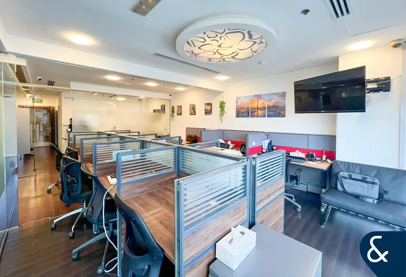 Vacant | Prime Location | Fitted Office