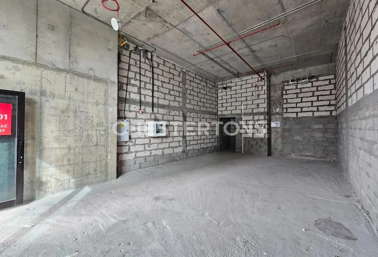 Rented I High ROI I Road View | No agents