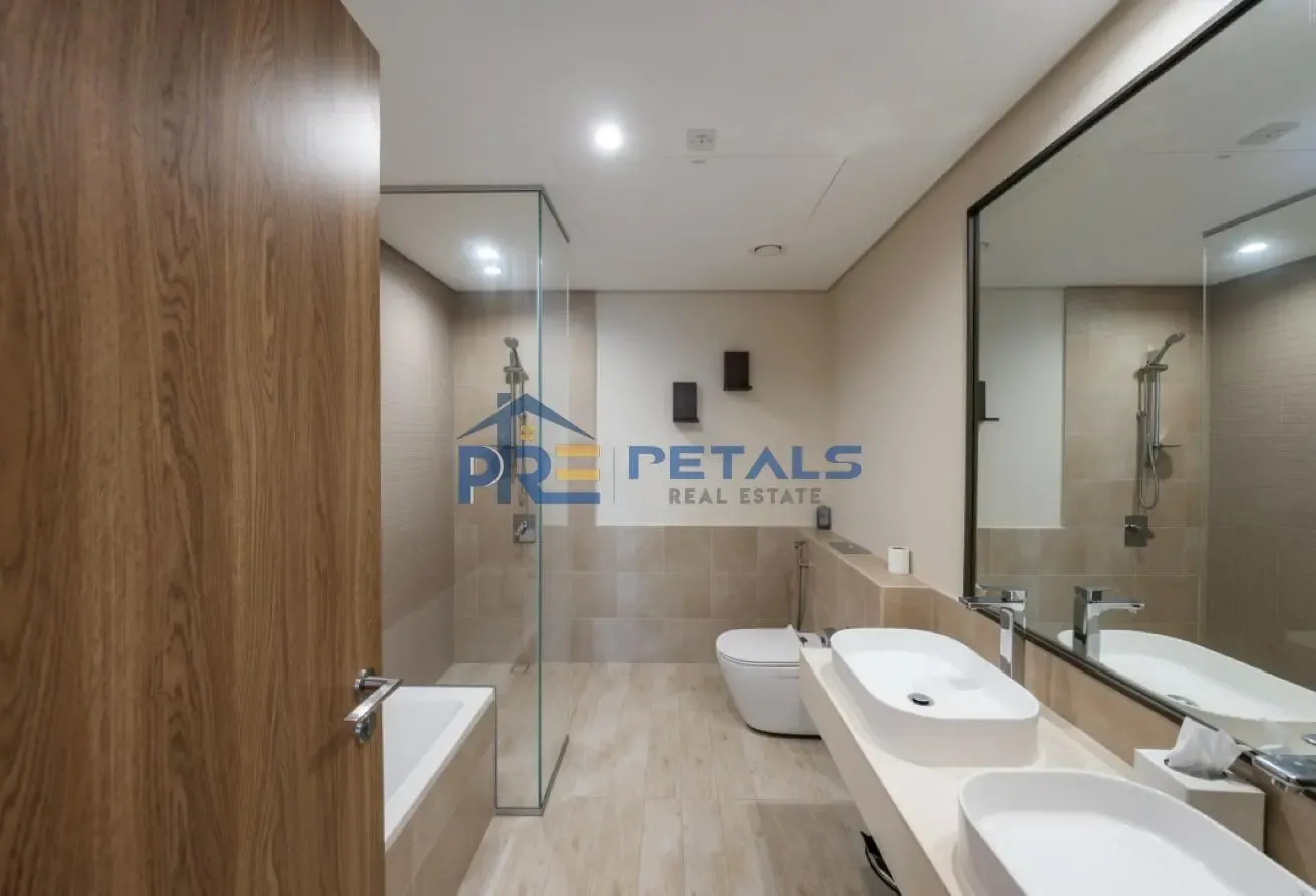 Highest Floor Full Furnished Park View Near Metro