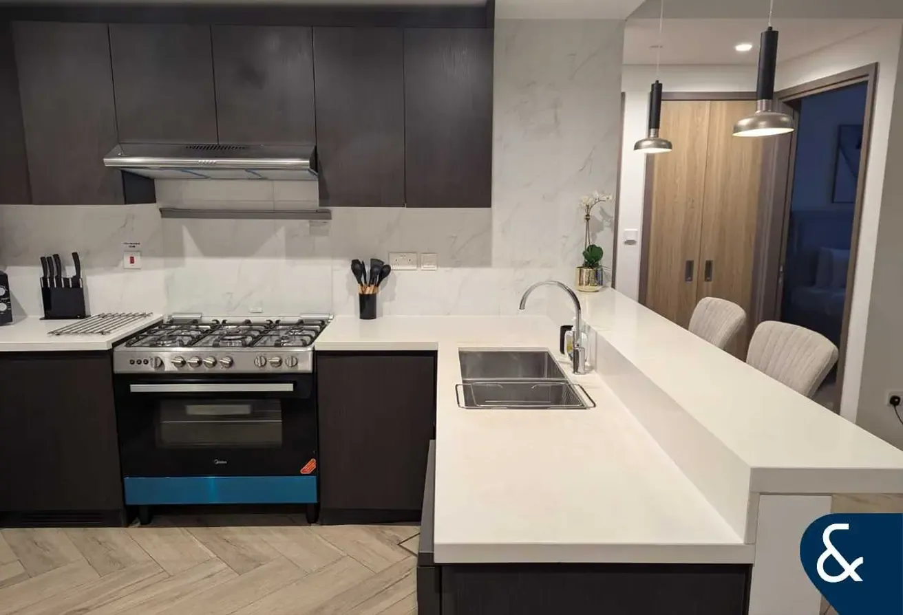1 Bed | Furnished | Large Terrace | Vacant