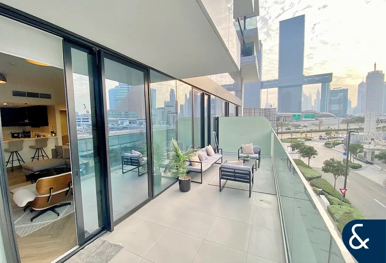 1 Bed | Furnished | Large Terrace | Vacant