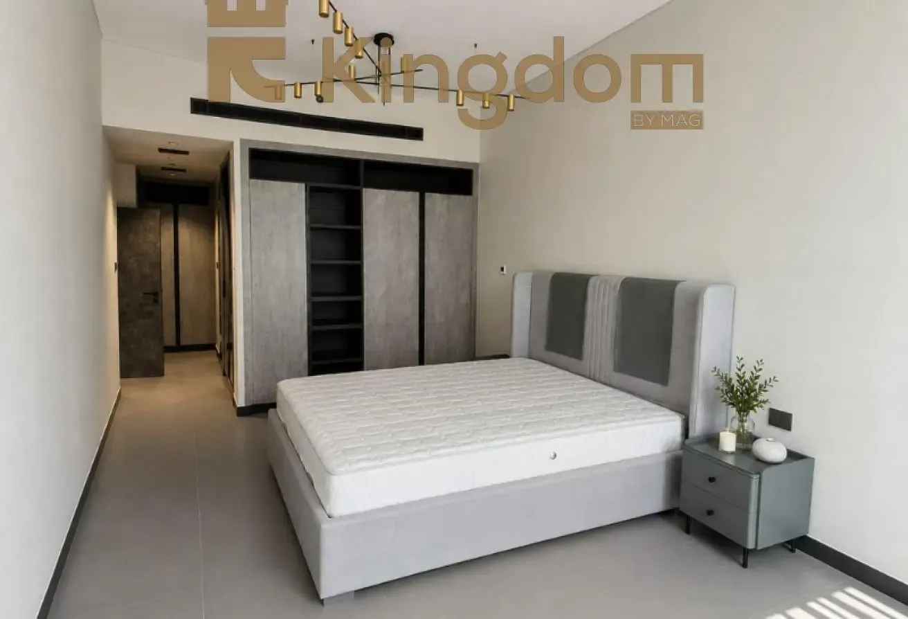 PREMIUM UNIT WITH LAKE VIEW |METRO ACCESS |VACANT