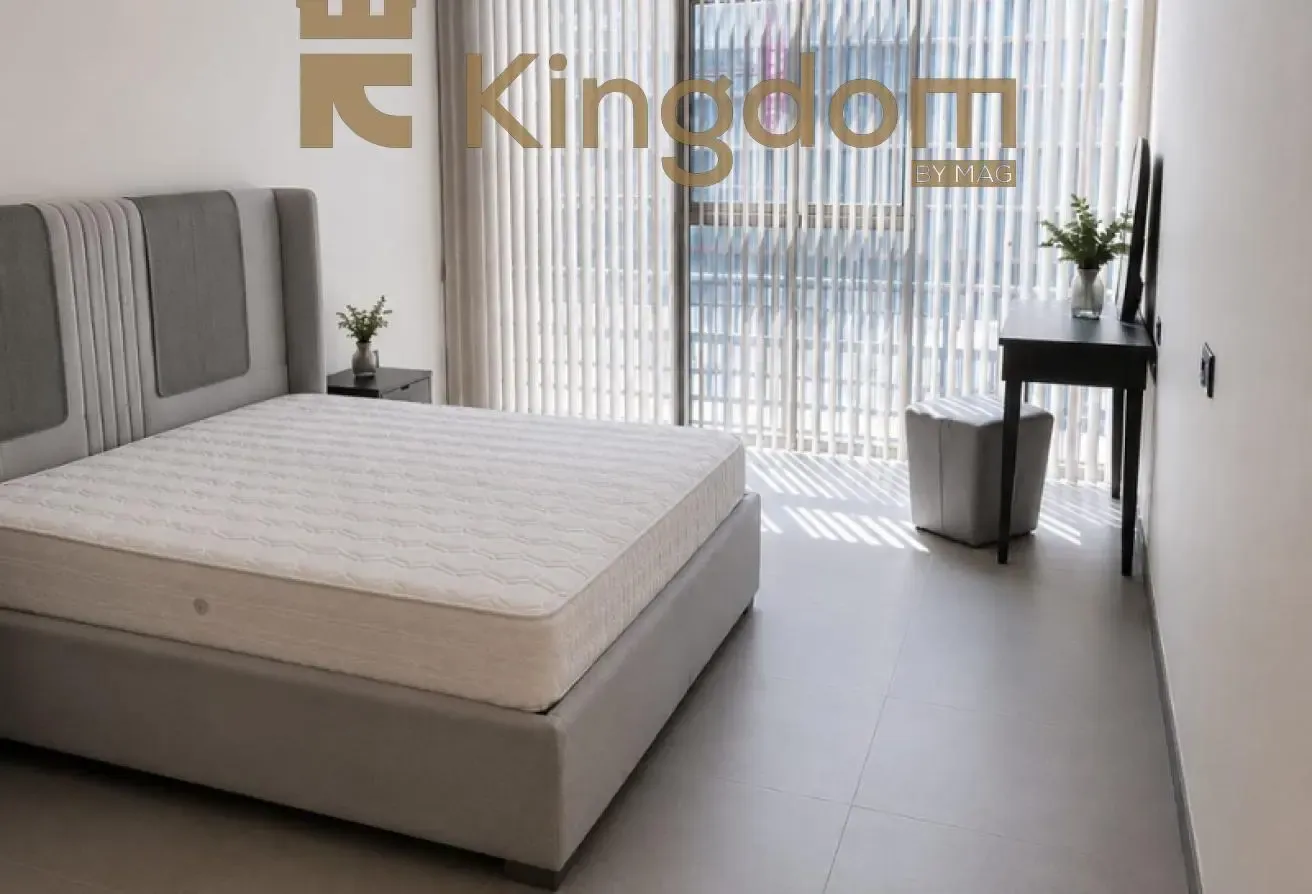 PREMIUM UNIT WITH LAKE VIEW |METRO ACCESS |VACANT
