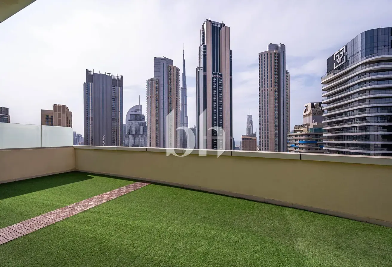 3BR Penthouse | Large Terrace | Vacant Soon