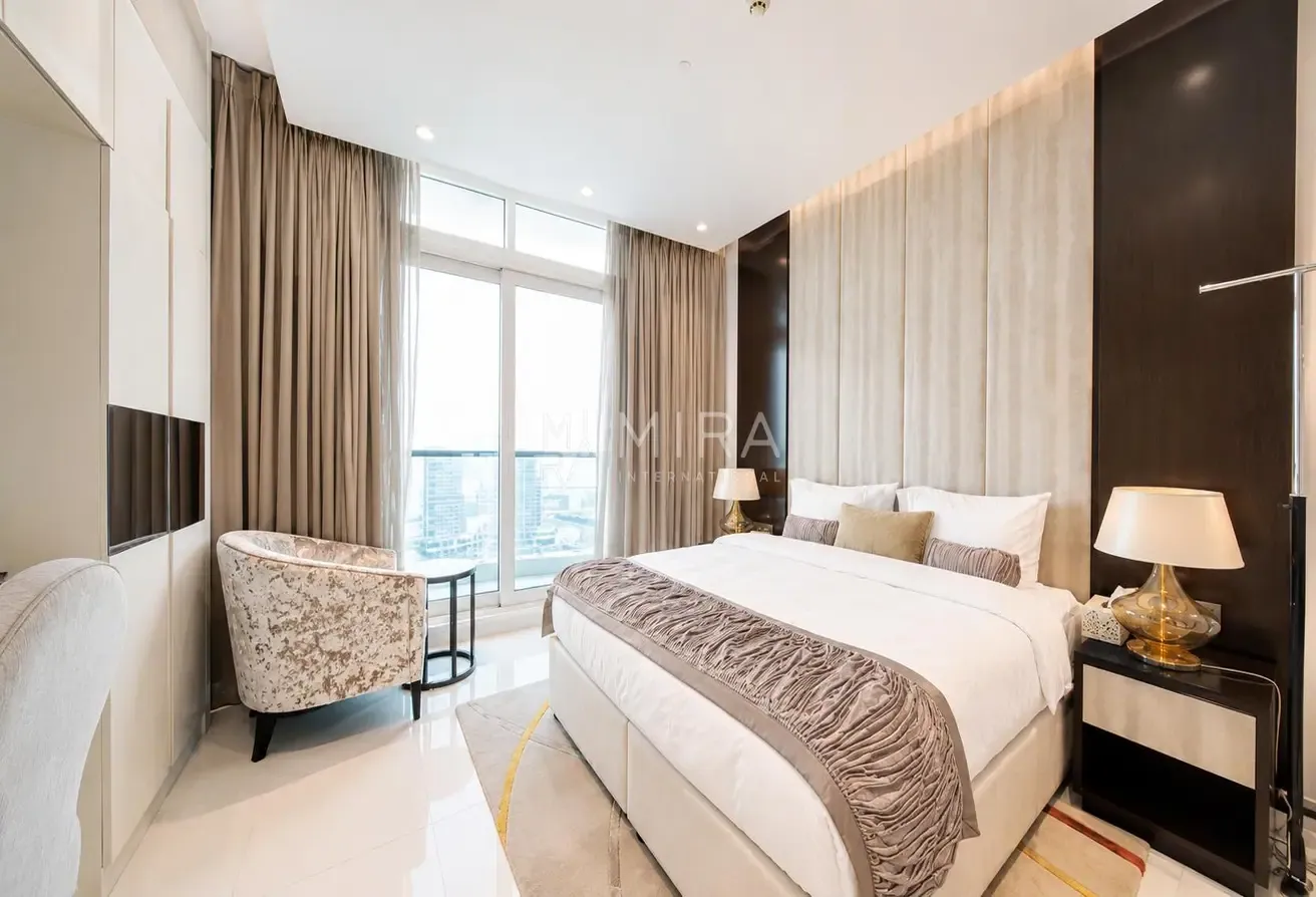 Massive | Creek View | High Floor